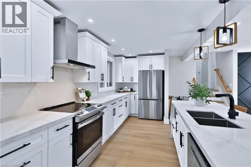 6 ADELAIDE Avenue — photo 4 of 36