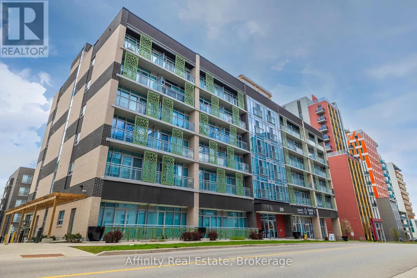 615 - 250 ALBERT STREET — photo 1 of 18
