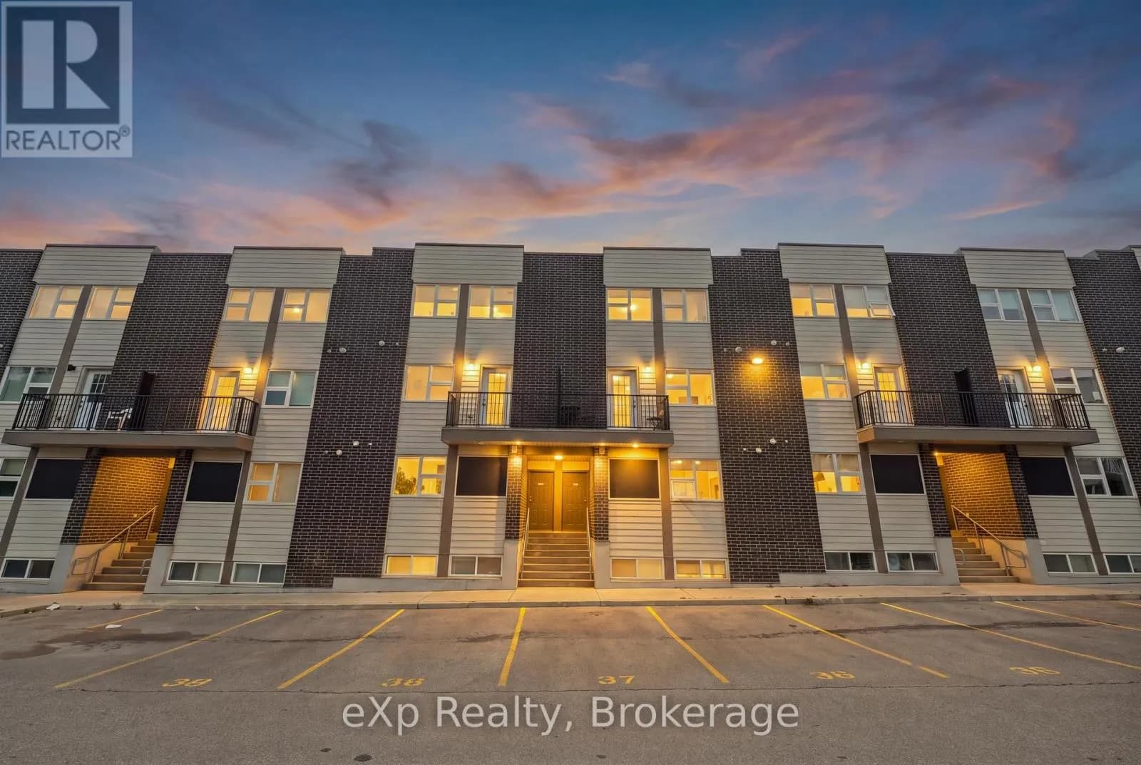 119 - 338 ALBERT STREET — photo 1 of 34