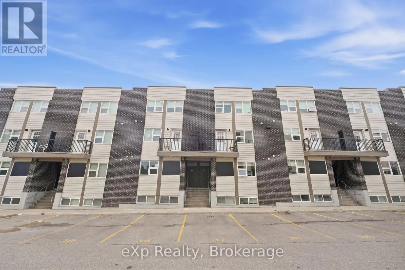 119 - 338 ALBERT STREET — photo 3 of 34