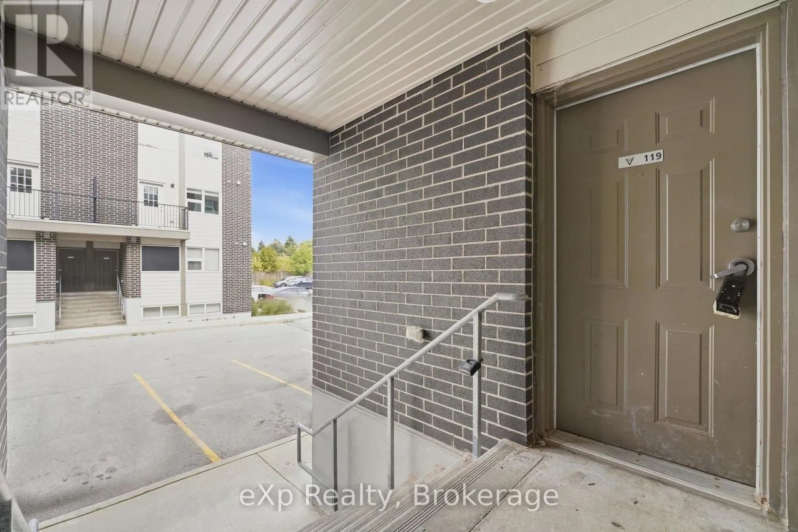 119 - 338 ALBERT STREET — photo 5 of 34