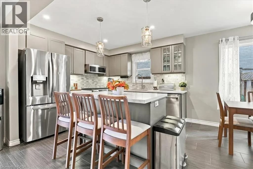 392 BURNETT Avenue — photo 4 of 35