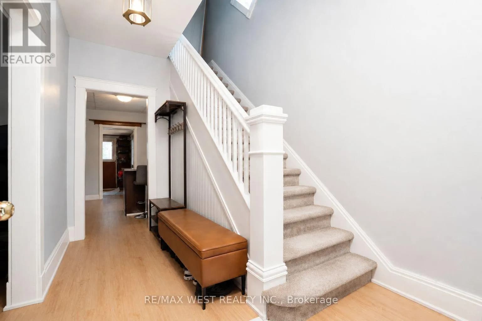 217 HEXAM STREET — photo 5 of 24