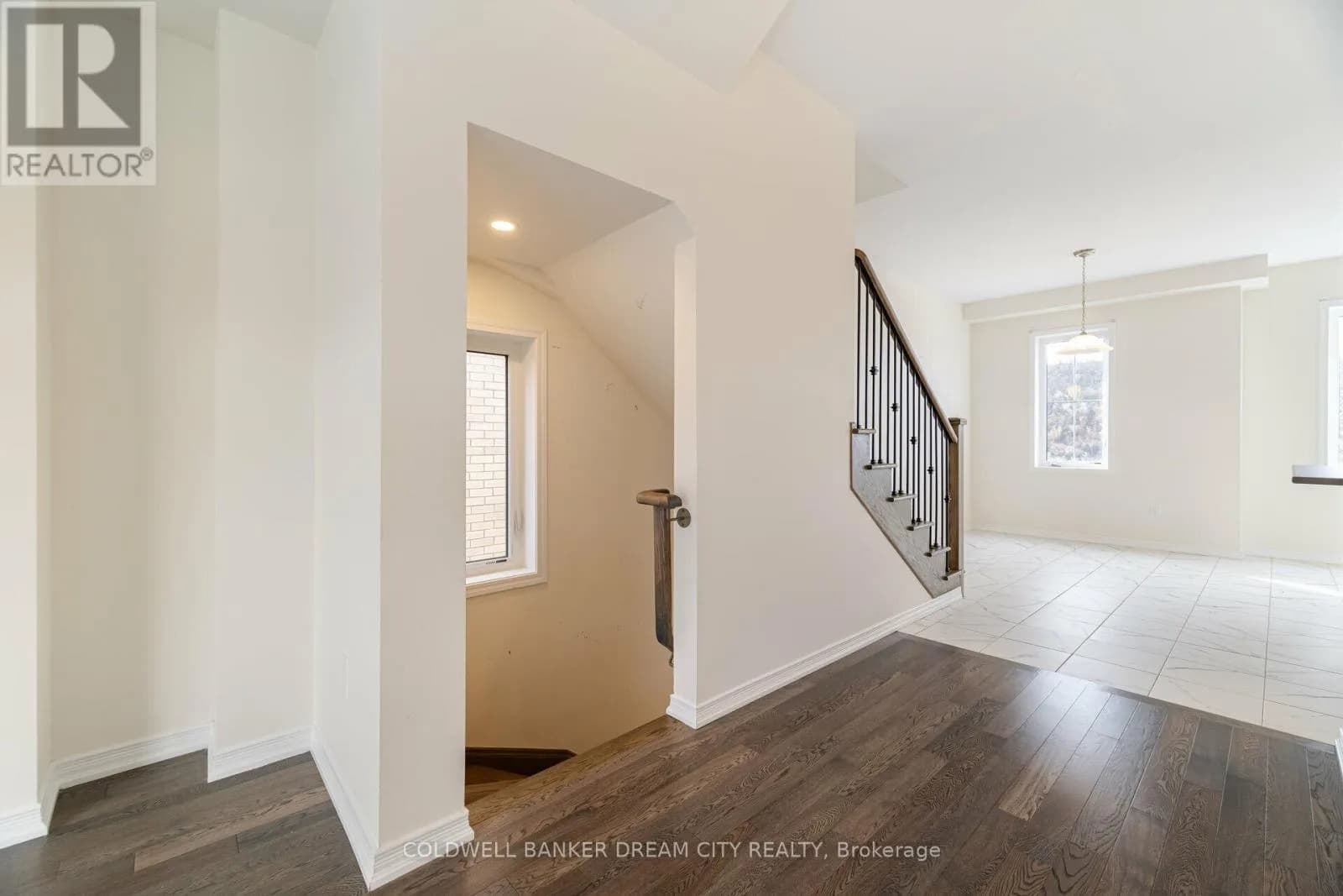 227 GILLESPIE DRIVE — photo 5 of 40