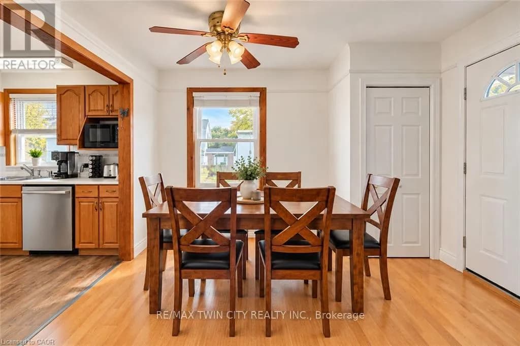349 EDWIN STREET — photo 5 of 26