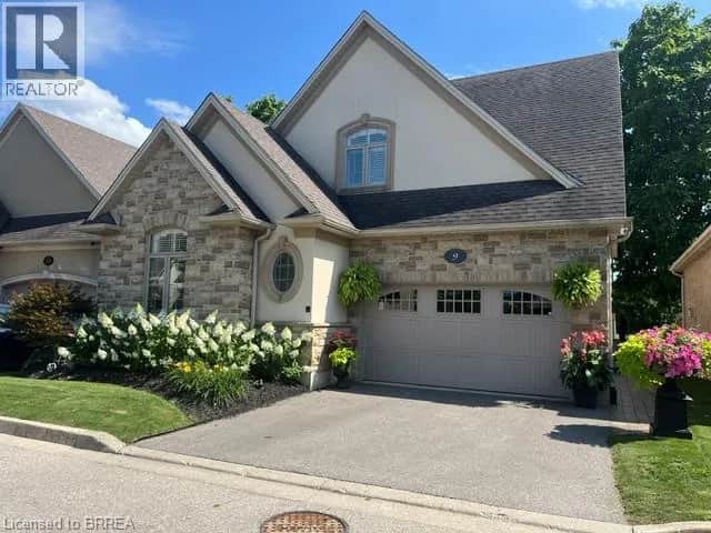 68 FAIRVIEW Drive Unit# 9