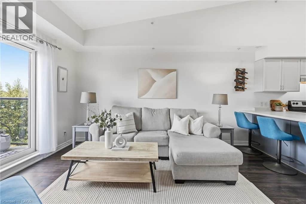 170 ROCKHAVEN Lane Unit# 321