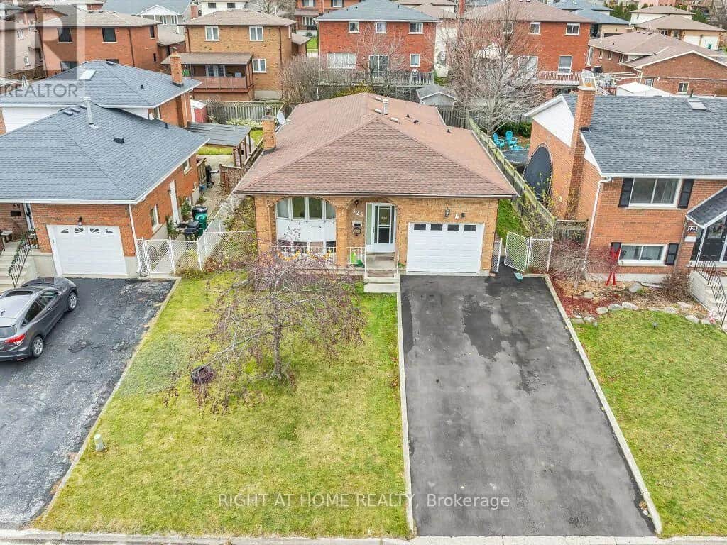 125 STONYBURN CRESCENT