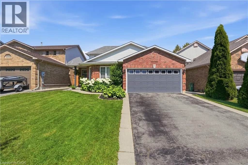 7 ROCKHAVEN Lane
