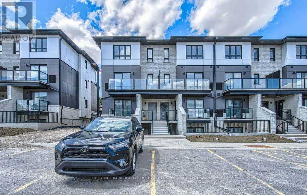 B11 - 410 NORTHFIELD DRIVE